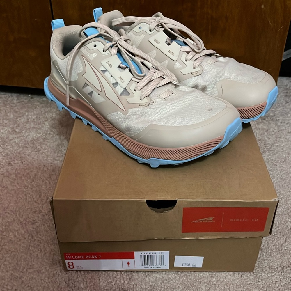 Women’s Altra’s Lone Peak 7